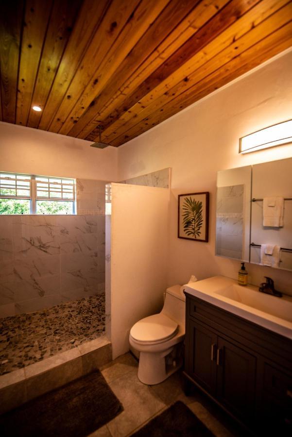 Fantastic Penthouse At Sunset Serenade Suites Cruz Bay Екстериор снимка